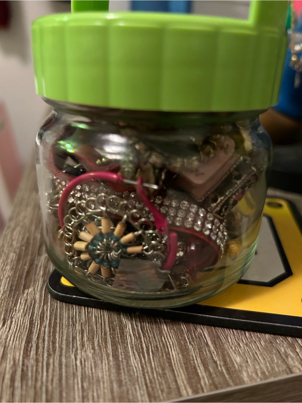 Small Mystery Clear Jewelry Jar Vintage Necklaces Charms Pendants Watches
